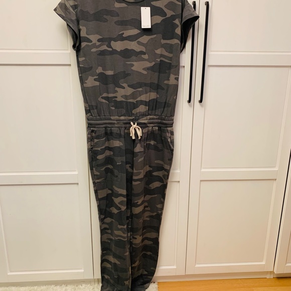 Splendid Supersoft Short Sleeve Camo grey/green Jumpsuit Size M - Picture 4 of 10